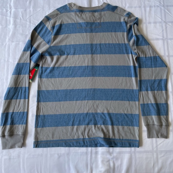 BNWT Quicksilver Men's Long Sleeve Knit, Medium, Blue and Gray - Picture 2 of 3